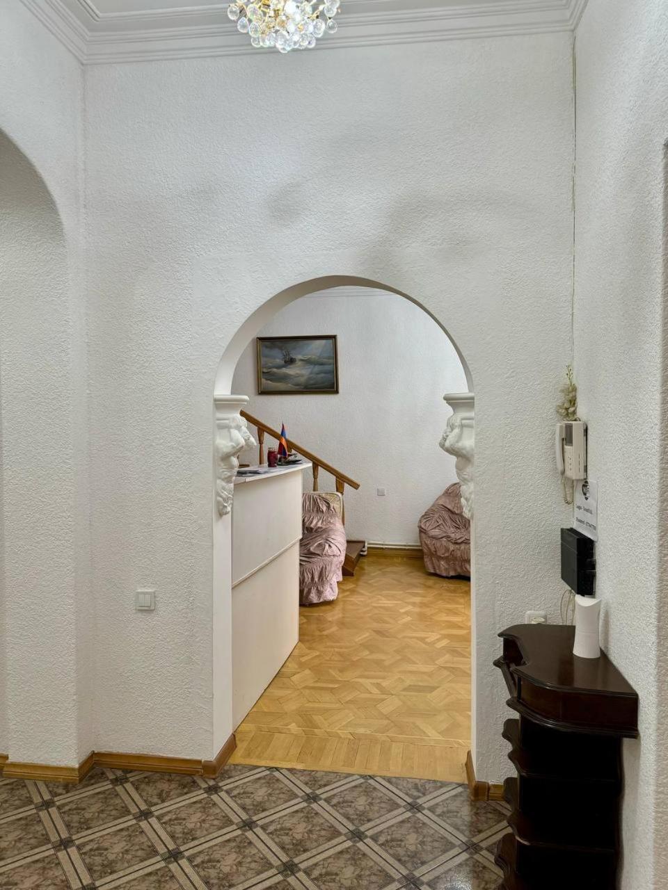 California Hostel Ереван Екстериор снимка