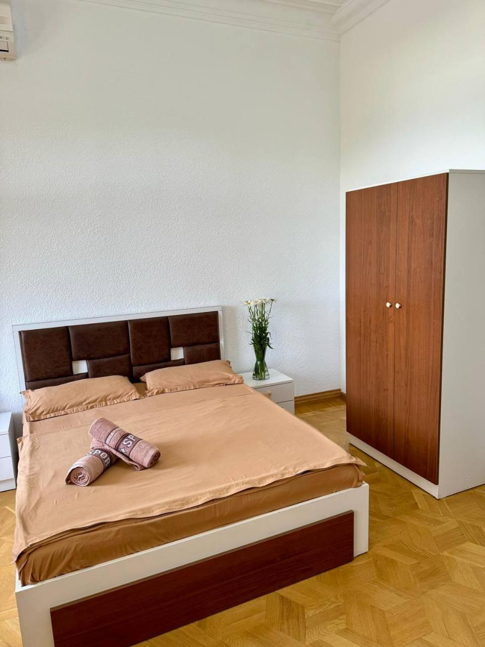 California Hostel Ереван Екстериор снимка