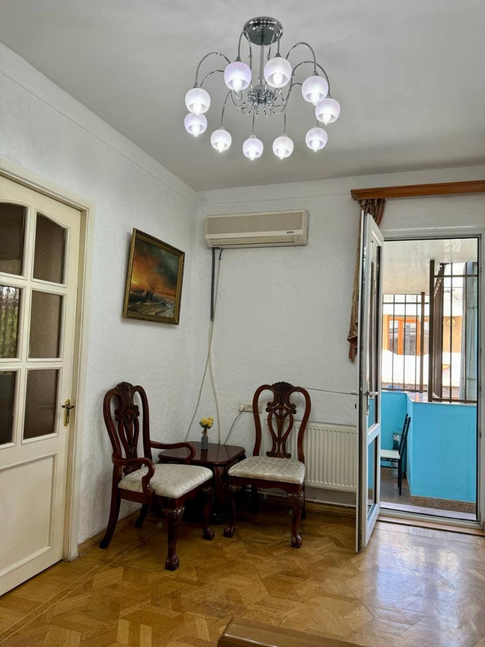 California Hostel Ереван Екстериор снимка